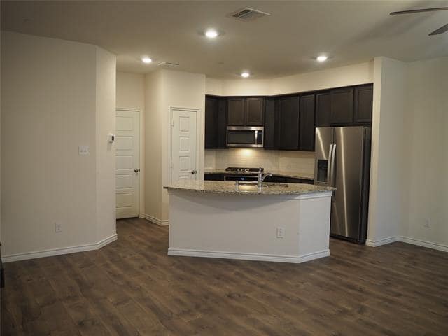 Photo - 2407 Klamath Dr