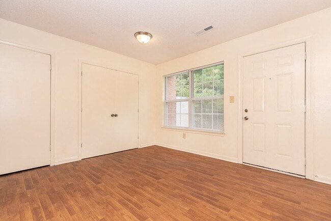 Photo - Greens of Pine Glen Apartments