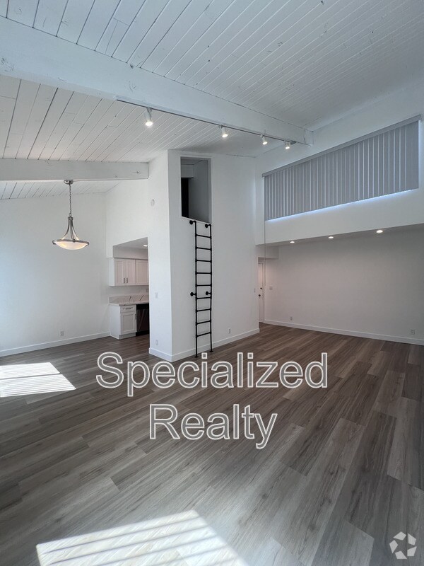 Building Photo - 12325 Moorpark St Unit 202 Rental