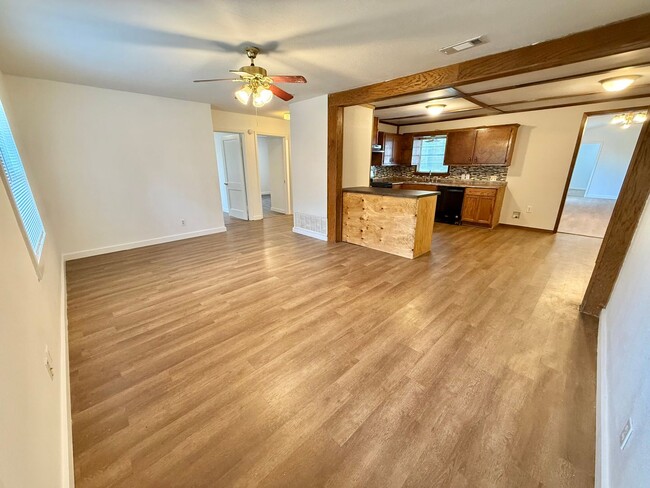 Photo - 4-bed, 3-bath, HUGE yard!