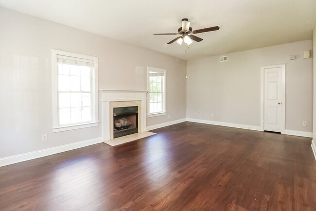 Photo - 1909 Olsen Ln