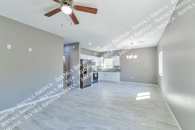 Building Photo - 1625 N Mountain View Ave Unit 1