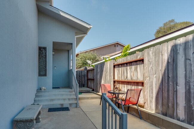 Photo - 1951 Brighton Ave