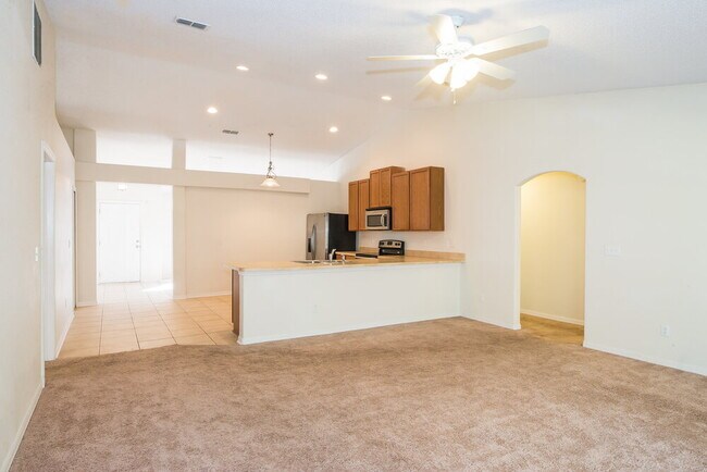 Photo - 11040 Apple Blossom Trail W