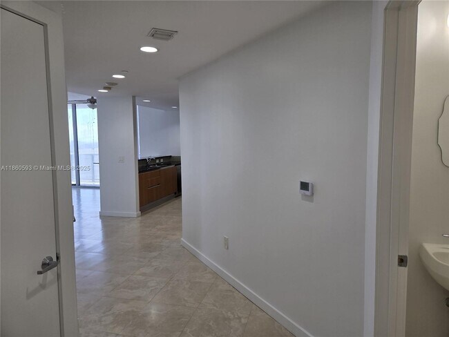 Photo - 1050 Brickell Ave Unit 2514