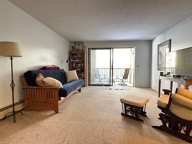 Photo - 19 Saco St Unidad 57