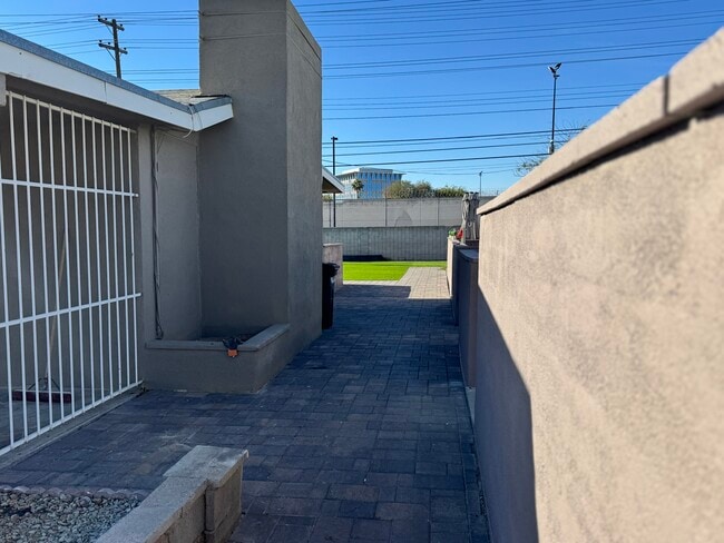 Photo - 2241 N Carroll St