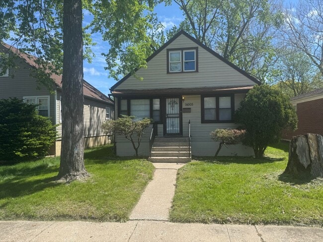Building Photo - Move-In Ready! 4bd, 2ba