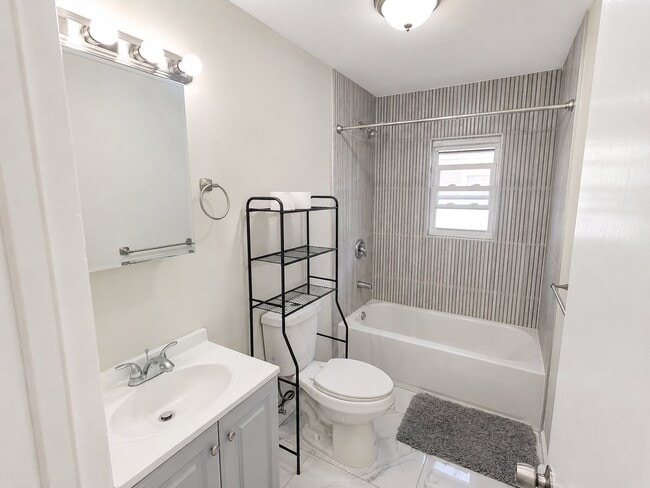 Photo - 9 Stecher St Unit 3L
