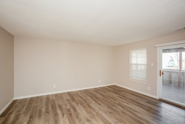 Photo - 6762 Kinnerton Dr