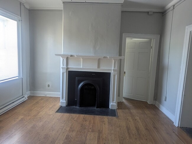 Photo - 201 S Broadway St