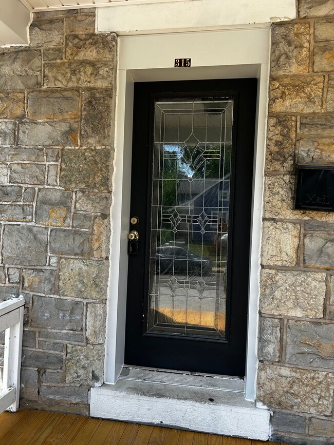 Photo - Beautiful 3 Bedroom Home in Woodland Park