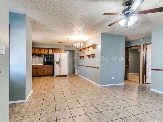 Photo - 2205 Donna Dr