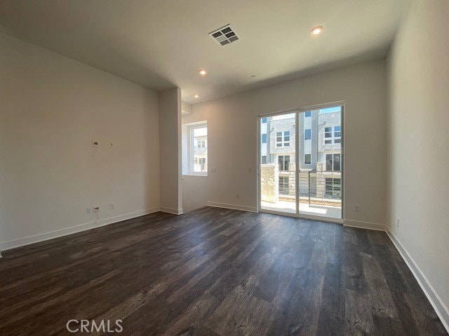 1411 W Cara Dr