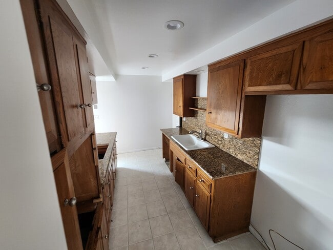 Photo - 702 N Paulina Ave Apartamentos Unidad A