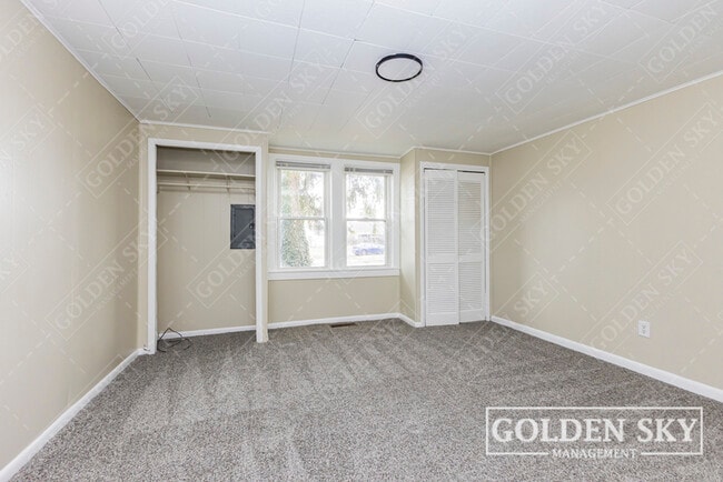 Photo - 628 W Memorial Dr