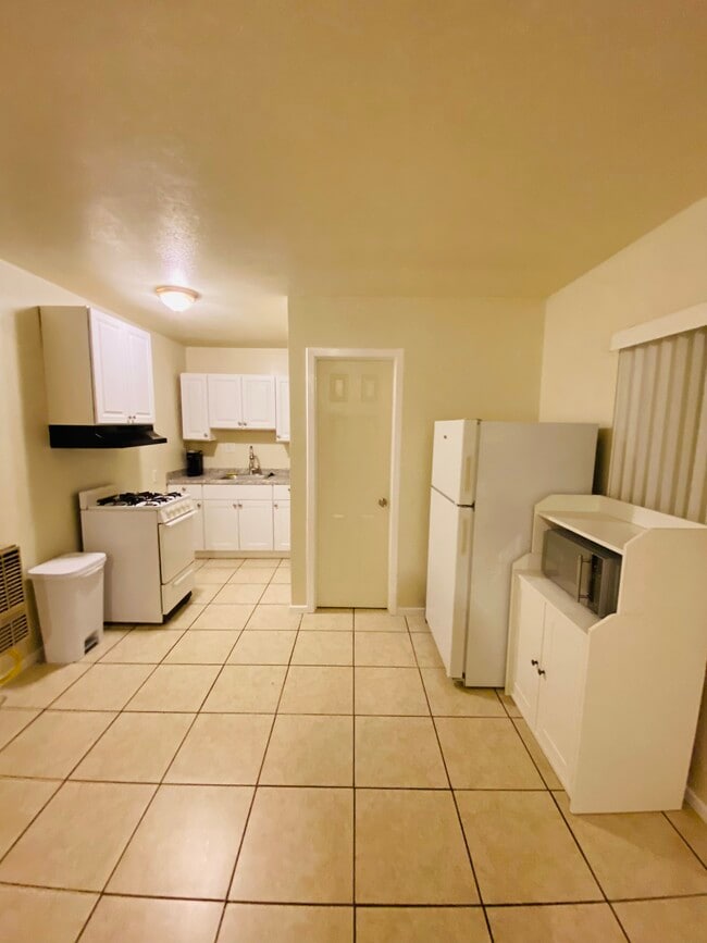 Photo - 4014 N Foxdale Ave