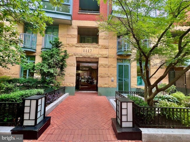 Photo - 1117 10th St NW Unit 313