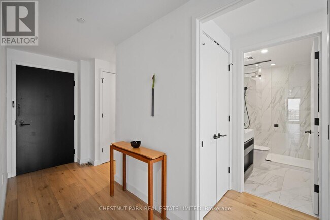 Photo - 505 Richmond St W Unité 1216