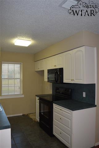 Photo - 1302 Bluejay Dr