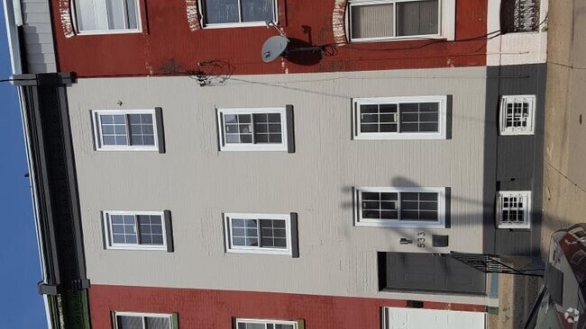 Building Photo - 533 N 33rd St Rental