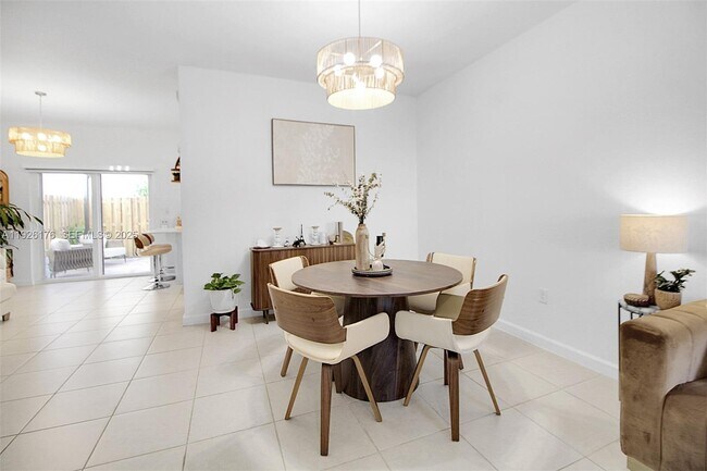 Photo - 2873 SE 24th Ct