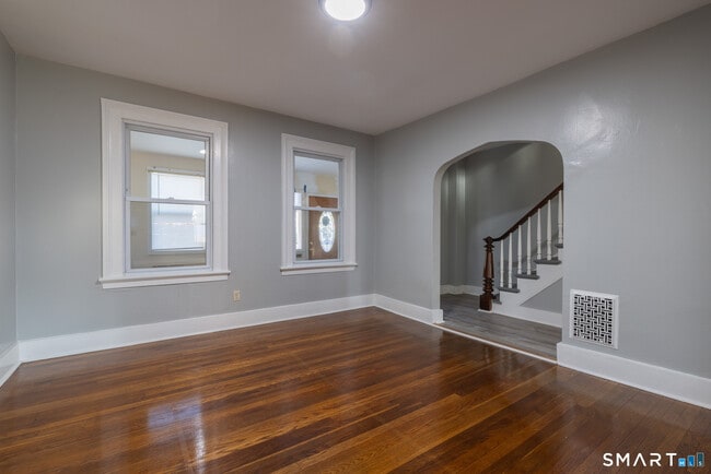 216 Howard Ave