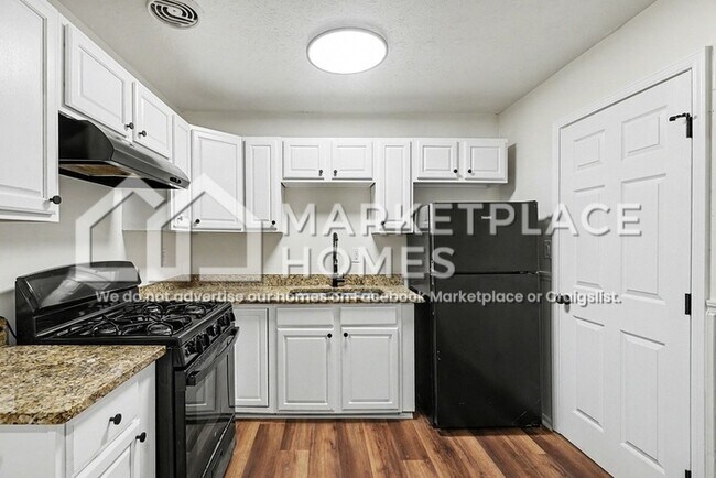 Photo - 10199 Foxfire Terrace