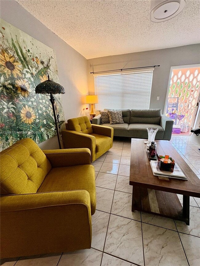 Photo - 3501 SW 10th St Unit 1B
