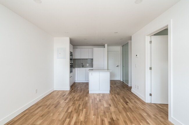 Photo - 230 Oak St Unit 204