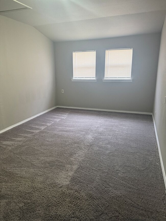 Photo - 1409 College St