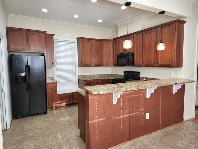 Photo - AVAILABLE for showing NOW for ODU FALL SEMESTER 2026!  5-Bedroom near ODU, Military Bases, Hospit...