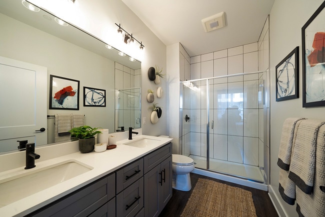 Baño - Arlo Apartment Homes