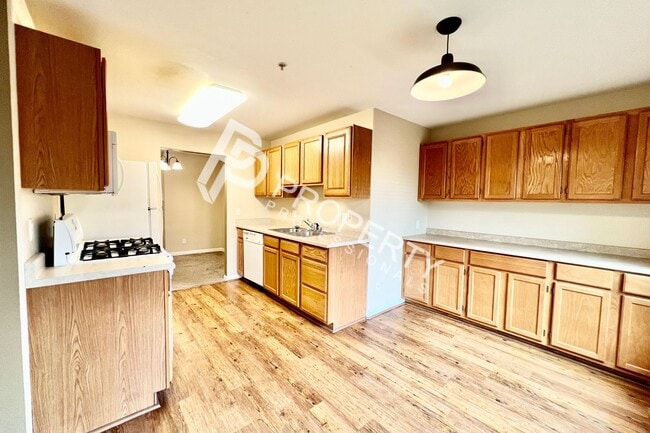 796 Castle Valley Blvd