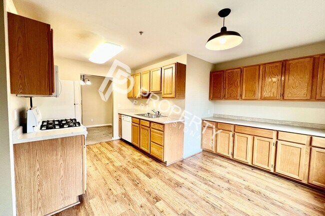 Photo - 796 Castle Valley Blvd