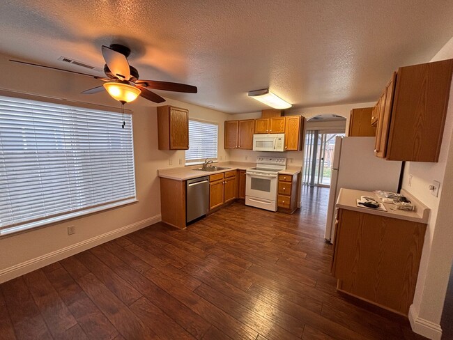 Photo - 427 Sheepcamp Dr