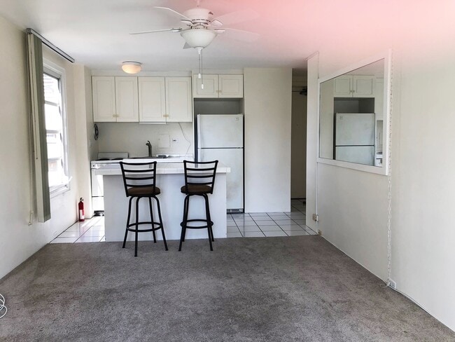 Photo - Waikiki - 1 bed 1 bath  w/ Parking - Utili... Unit 1003
