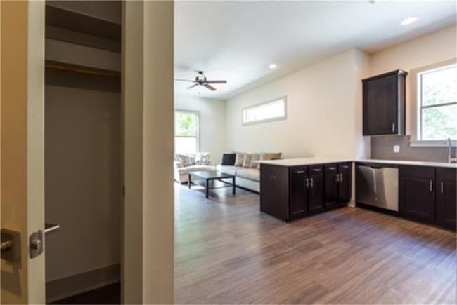 Photo - 331 West 18th Street Apartments