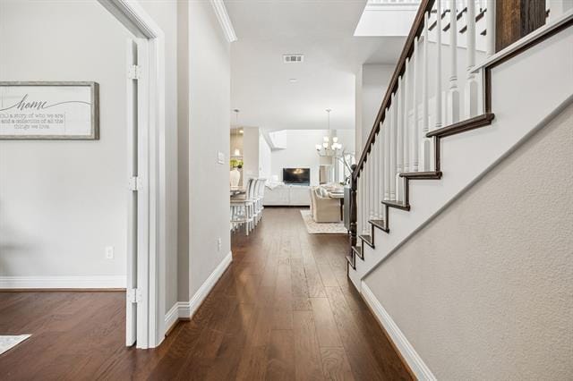 Photo - 1800 Roundtree Cir W