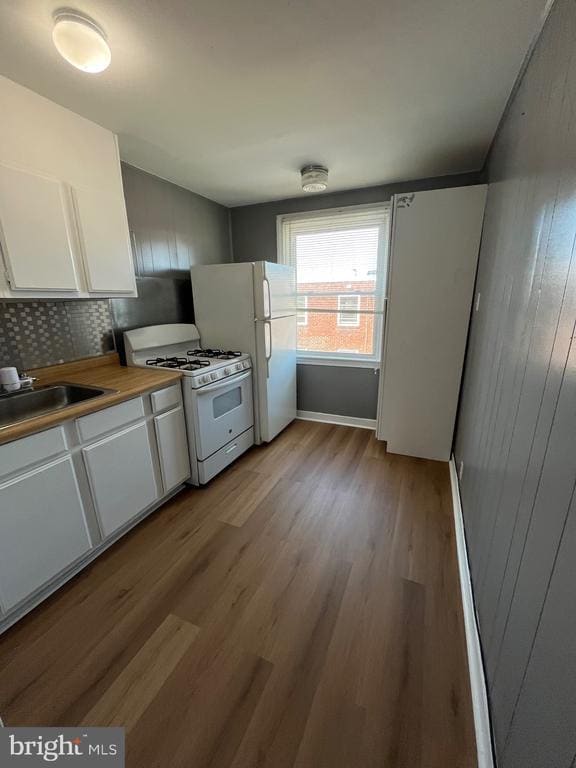 Building Photo - 6304 Gardenia St Rental