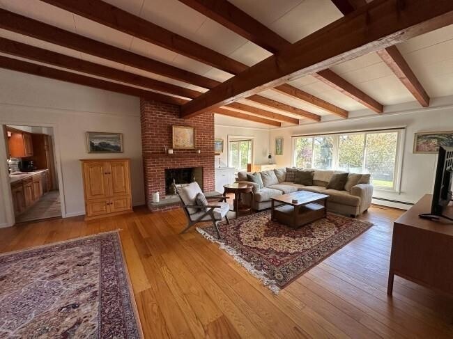 Photo - 9 Wampanoag Cir