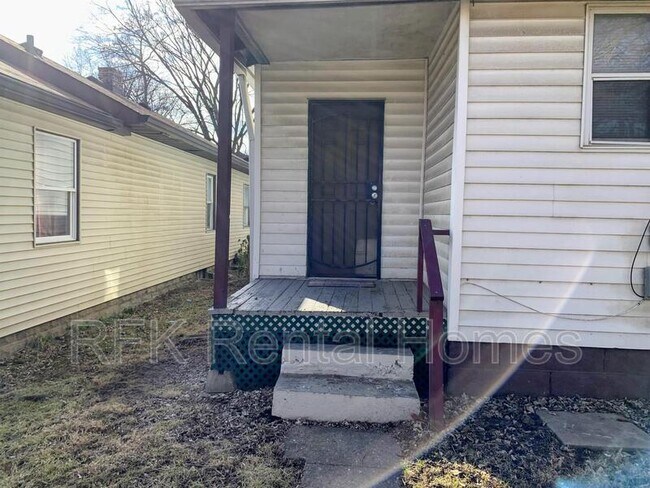 Photo - 1827 Olive St