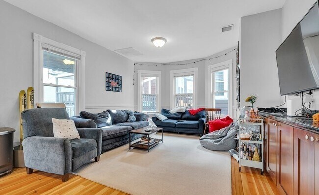 Photo - 180 St Alphonsus St Unidad 3