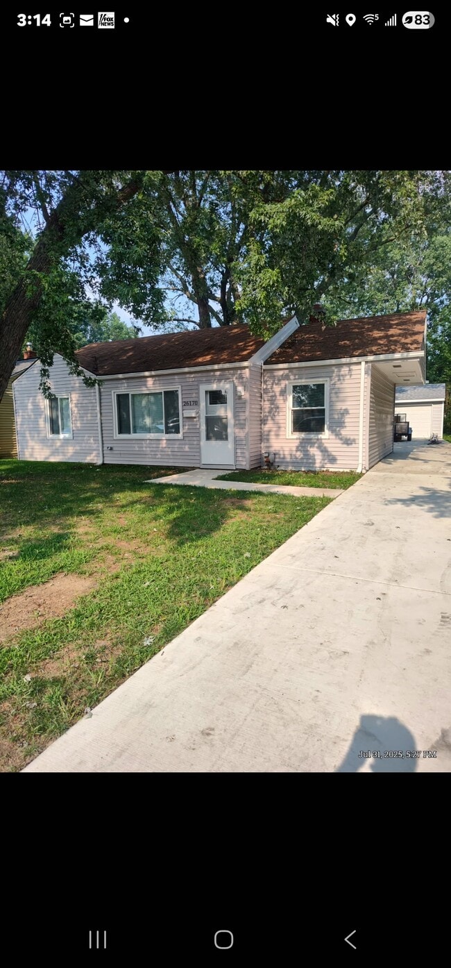 Building Photo - 26170 Nagel St Rental