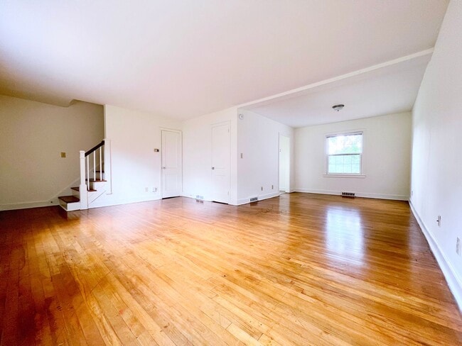 Photo - Latham Park Manor