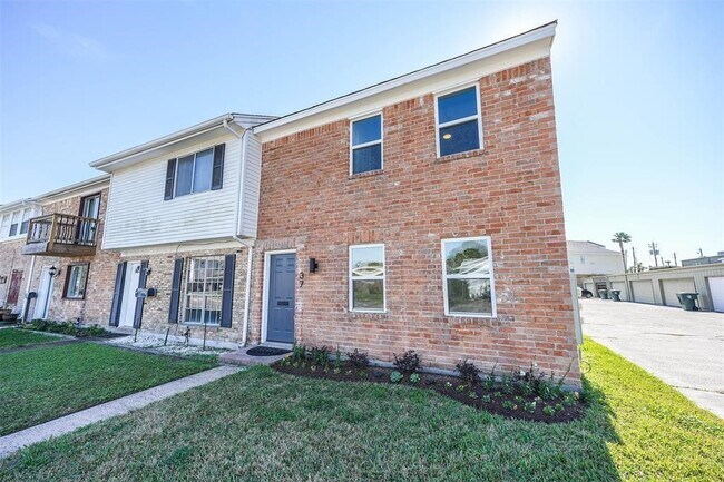 Photo - 37 San Jacinto Dr