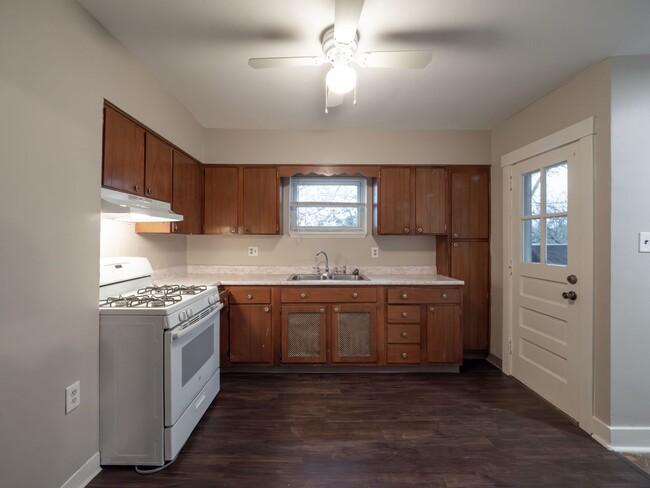 Building Photo - 514-516 McCully St. Unit 516