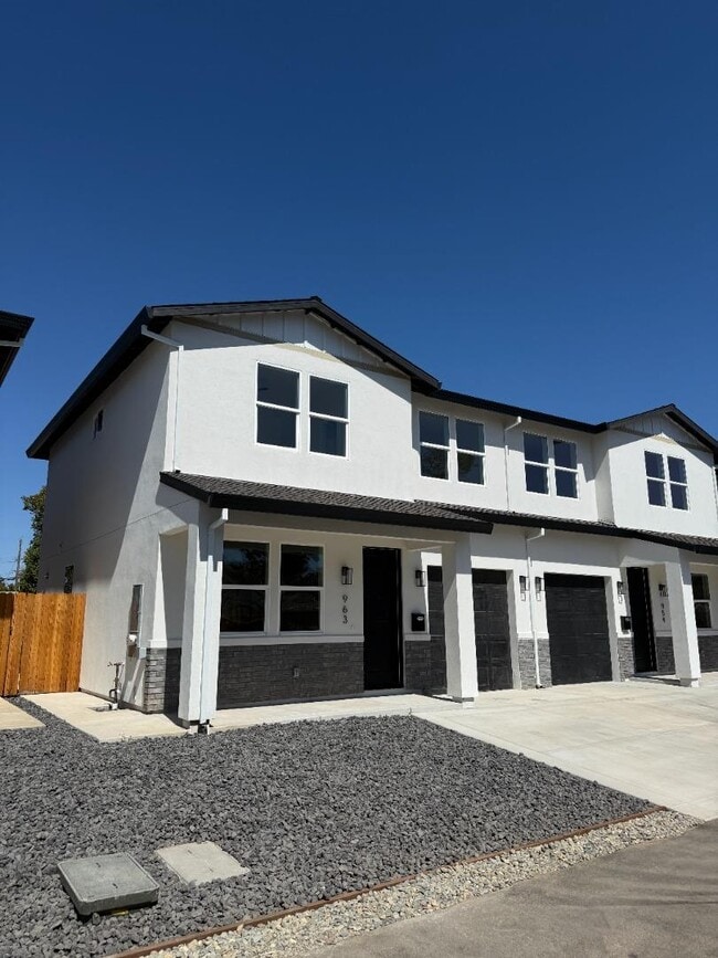 Photo - 963 Olive Br Pl