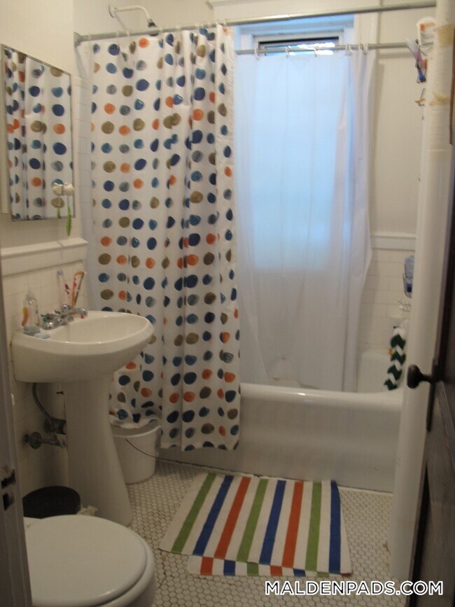 Photo - 92 Maple St Unidad 5