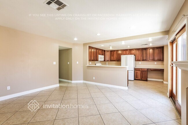 Photo - 5729 N Walkingstick Ln